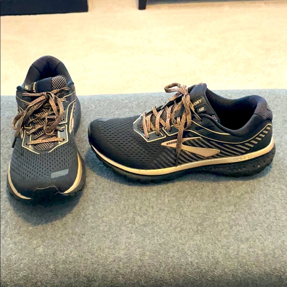 Brooks Ghost 12